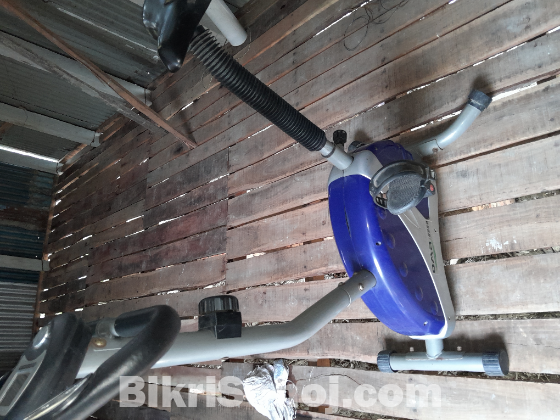 সাইকেলিং মেশিন